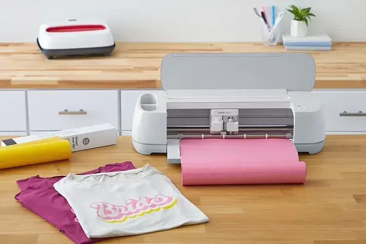 Making a T shirt using a Cricut maker