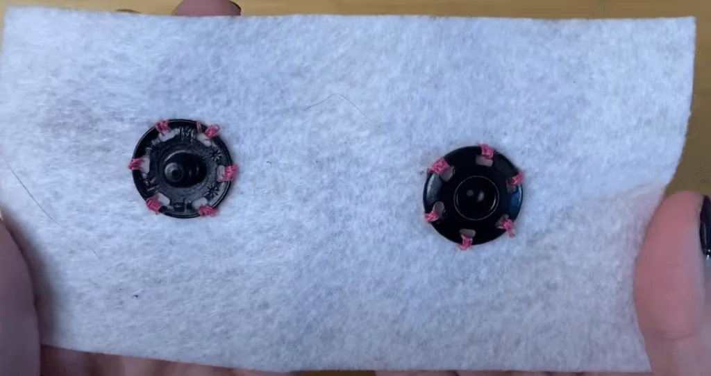 How to Sew on Snaps {Press Studs} : Easy Tutorial for Beginners